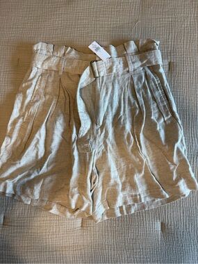Banana Republic High-Waist Paperbag Shorts in Light Beige